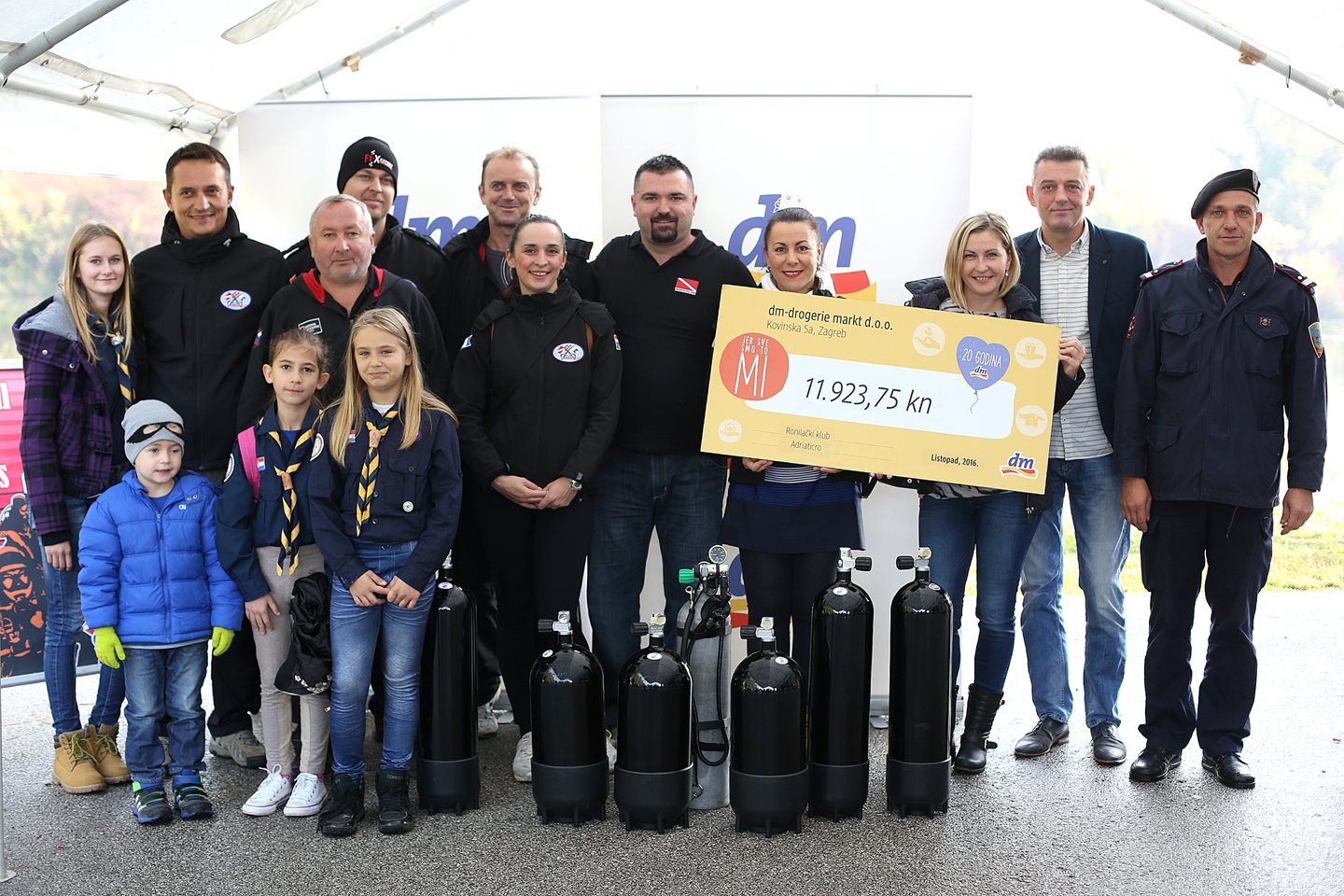 Donacija dm-a omogućila vađenje krupnog otpada sa zagrebačke Savice