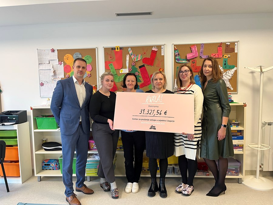 dm Jedni za druge zajedno