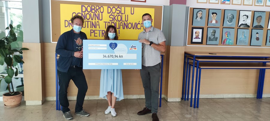 dm Jedni za druge zajedno